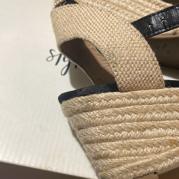 Black espadrilles - Picture 7 of 7